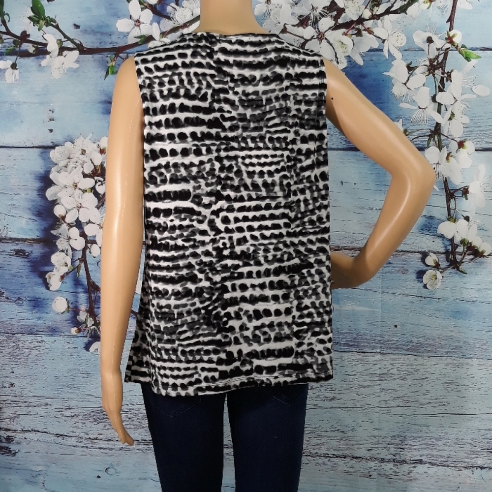 Calvin Klein Sleeveless Blouse  |  Size L. - Picture 3 of 7